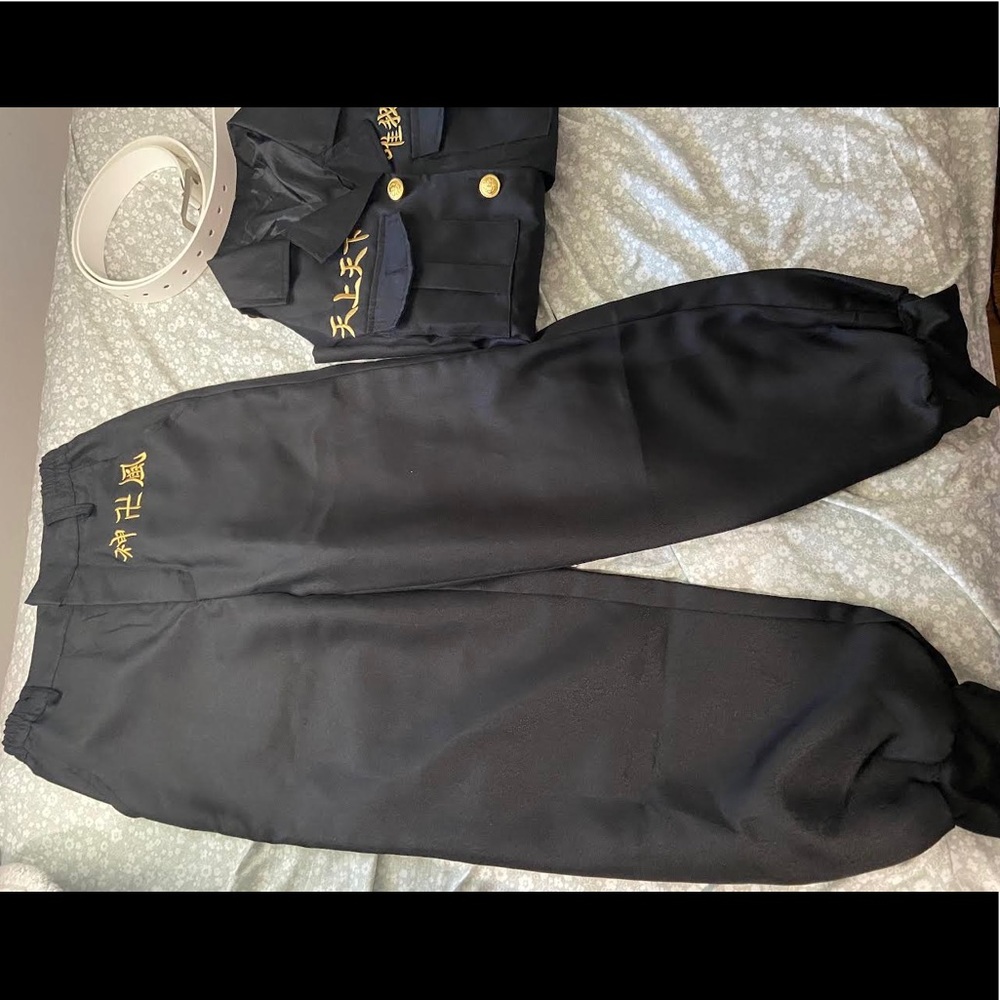 Tokyo Revengers cosplay. New and never worn. Great quality. Includes belt.